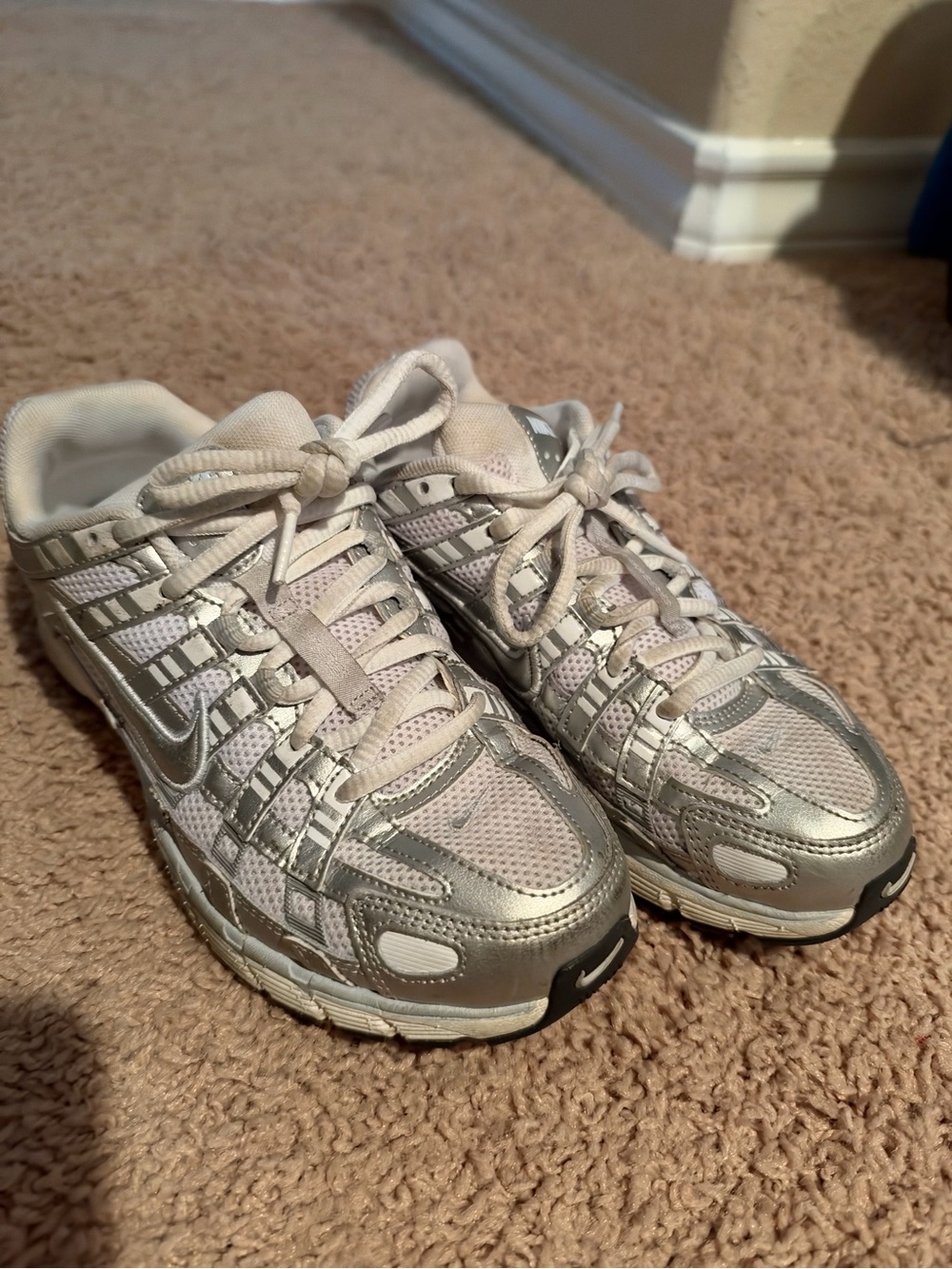 womens nike p5000 grey sneakers size 7.5